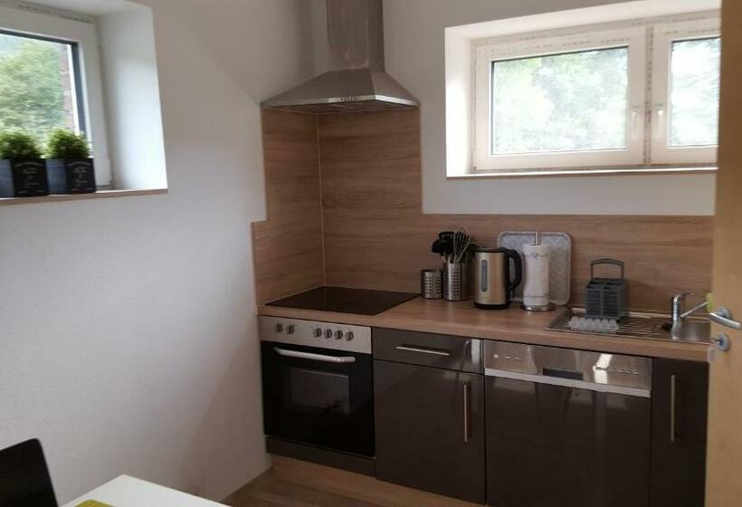 ユースホステル Niederdreisbacher Hütte   Moderne Doppelzimmer   Einzelbetten