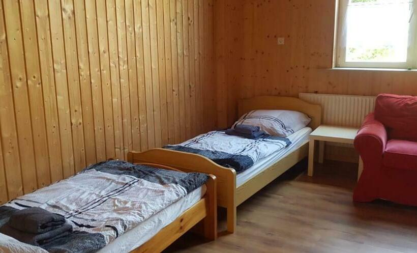 ユースホステル Niederdreisbacher Hütte   Moderne Doppelzimmer   Einzelbetten