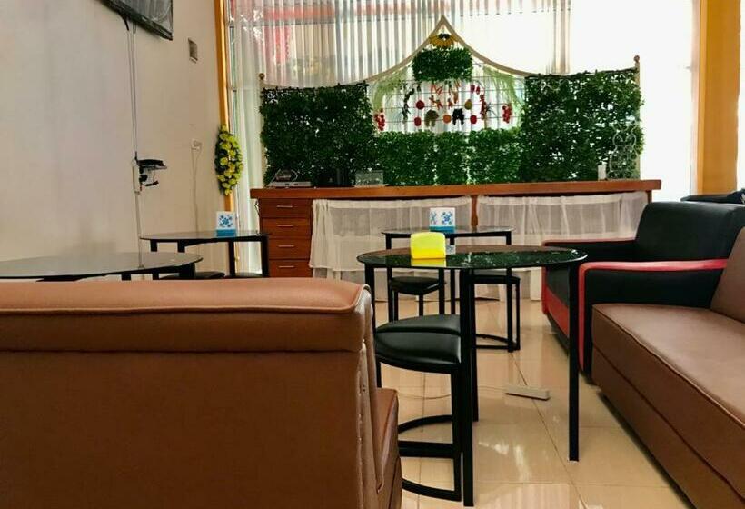 هاستل Penginapan Intan Bandara