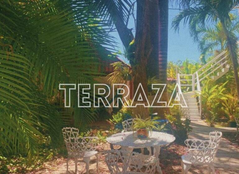 فندق صغير Posada Las Brisas