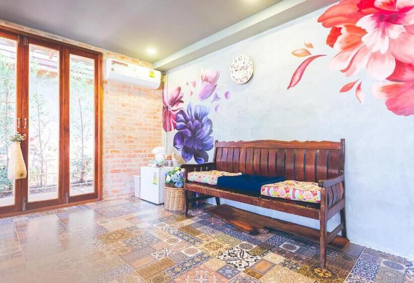 فندق صغير Wang Jai Kwang Space Inn