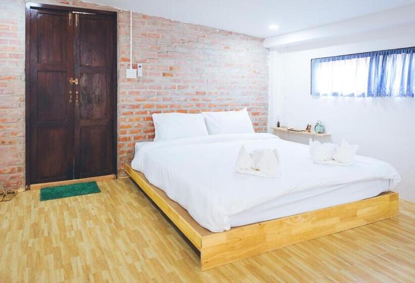 فندق صغير Wang Jai Kwang Space Inn