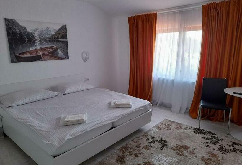 تختخواب و صبحانه Casa Sannicolau