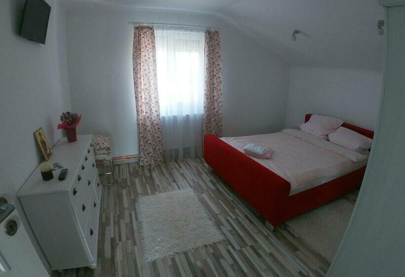 تختخواب و صبحانه Casa Sannicolau