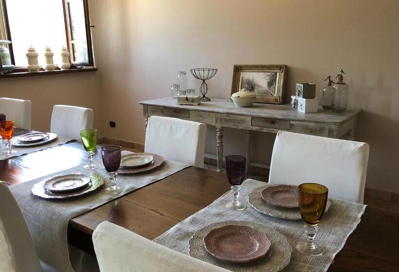 مبيت وإفطار Via D  Este 8