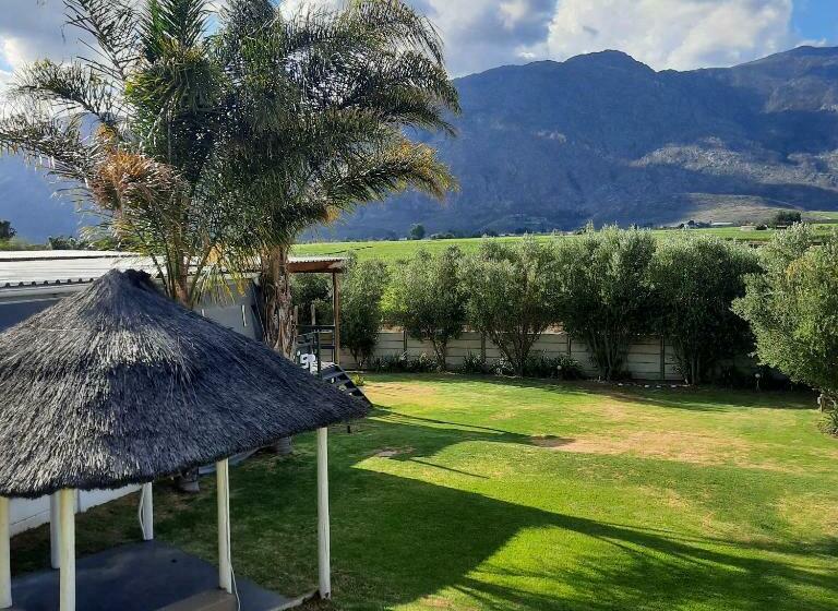 ペンション Monte Roza Guest House