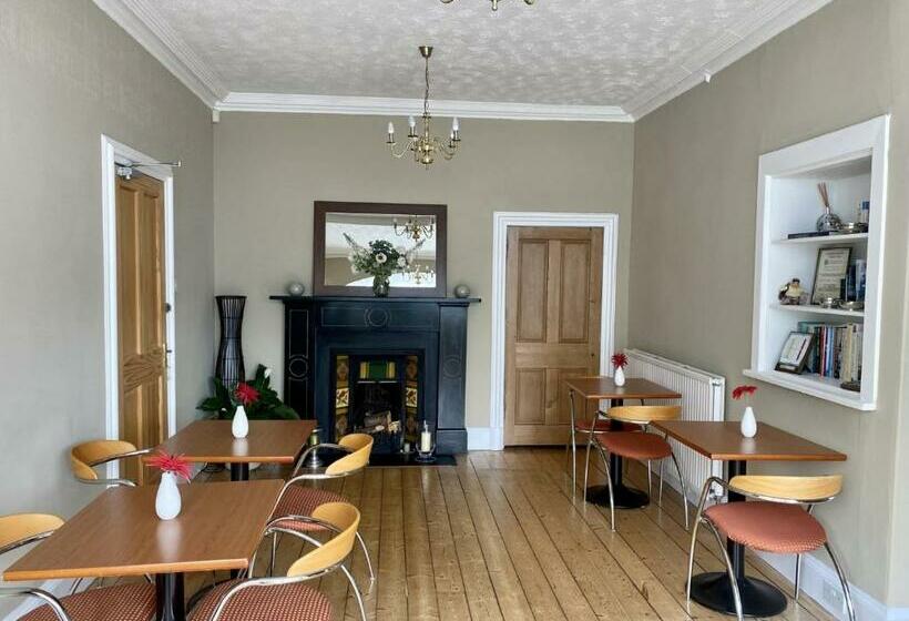 مبيت وإفطار Lomond Guest House
