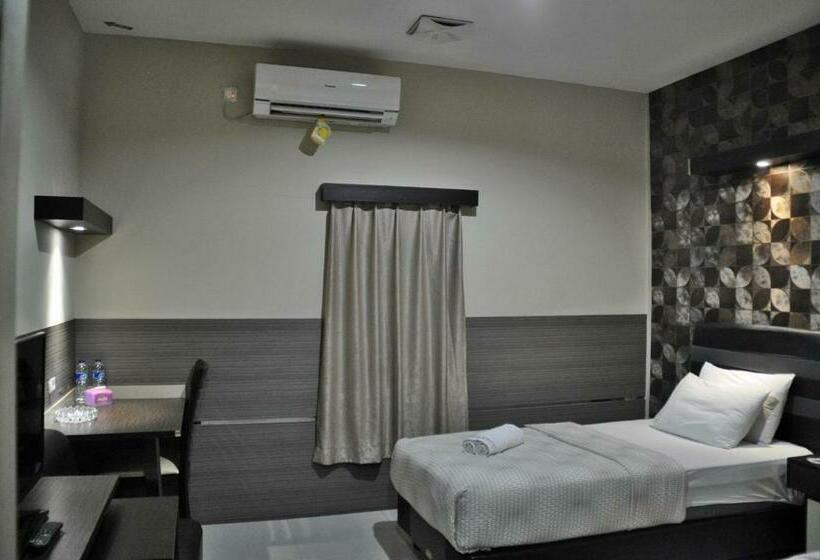 Grand Krakatau Hotel Serang