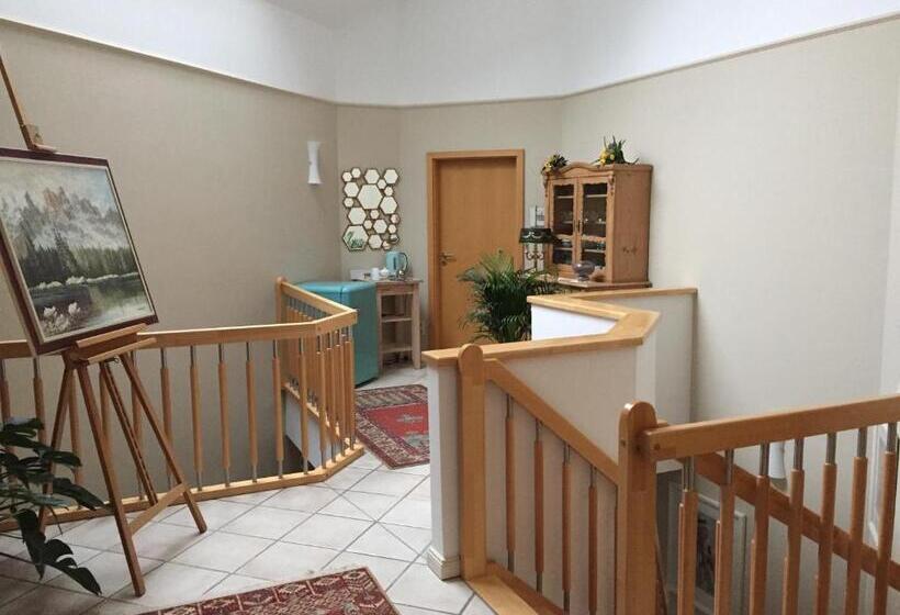 פנסיון Villa Auszeit