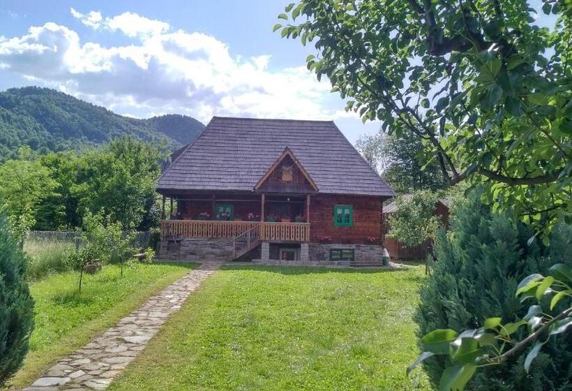 هتل Pajisti Verzi / Green Meadows Guest House