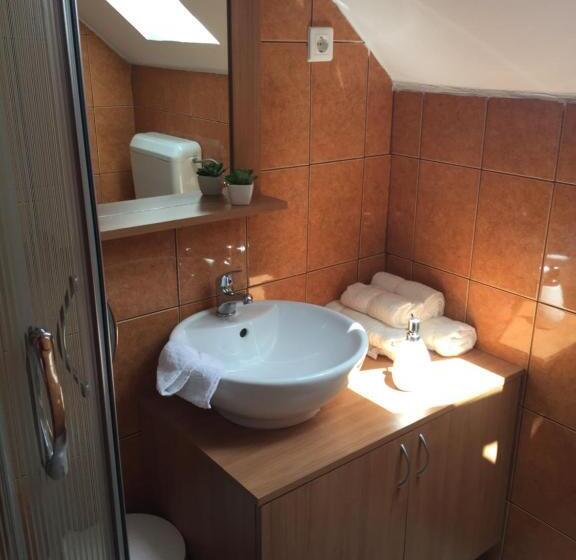 פנסיון Dósa Tanya, Vendégház