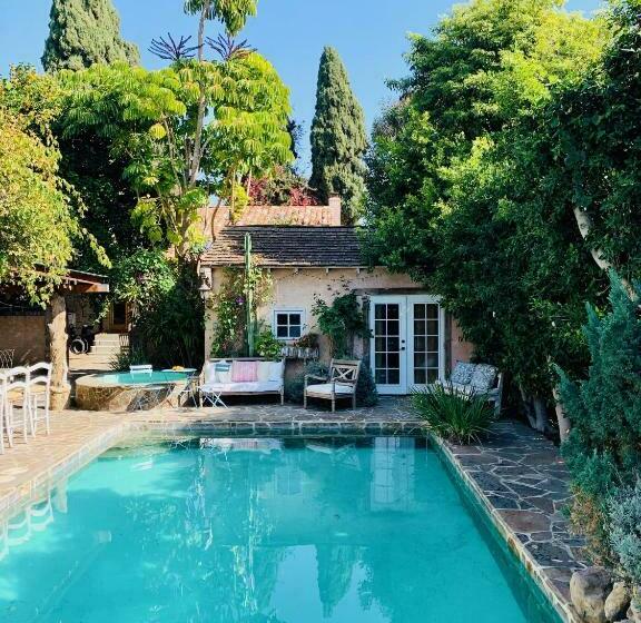 بنسيون Under The Tuscan Sun Cottage In West Los Angeles