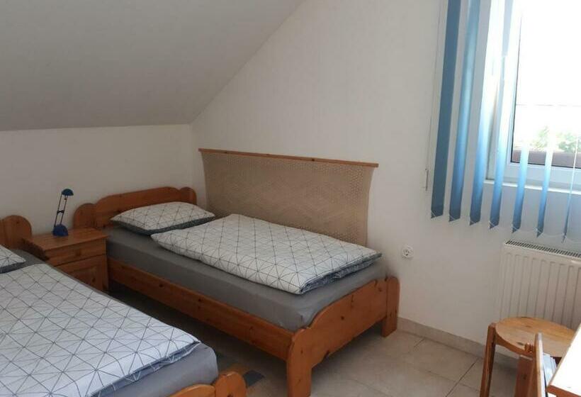 Bed and Breakfast Borkúti Panzió és Apartman