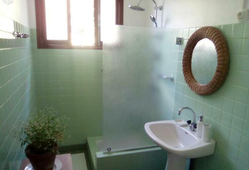 ベッドアンドブレックファースト Villa Des Marronniers