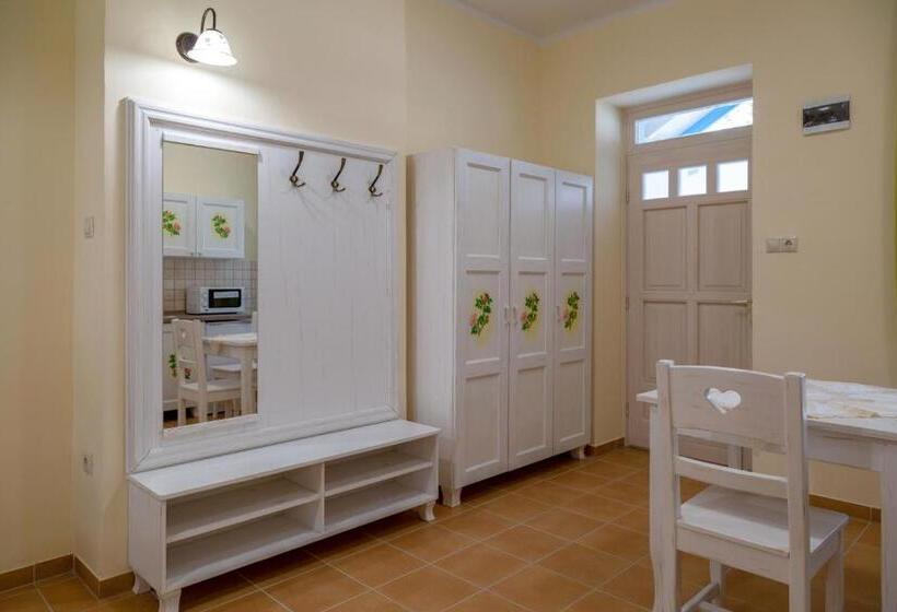 פנסיון Balzsam Apartmanház