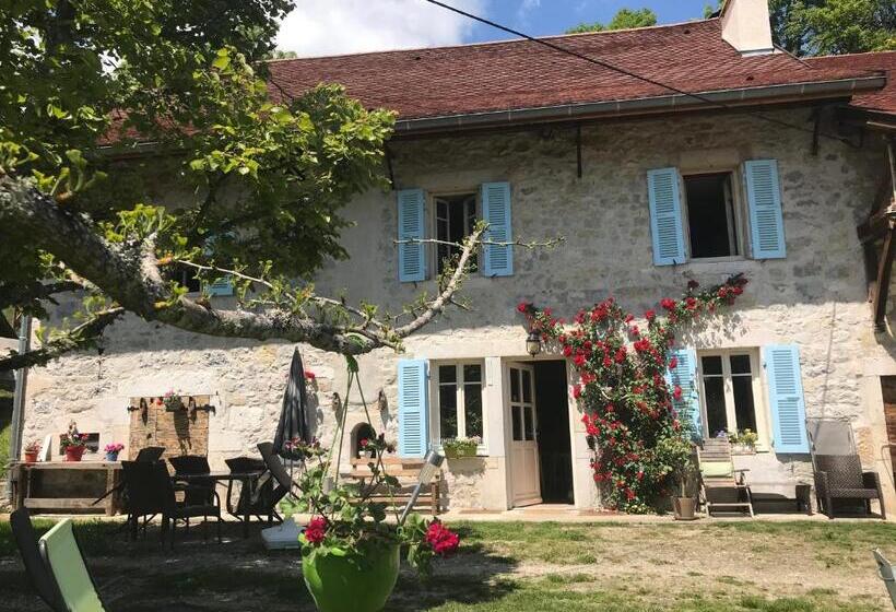 مبيت وإفطار Chambres D Hôtes Des Deux Lacs