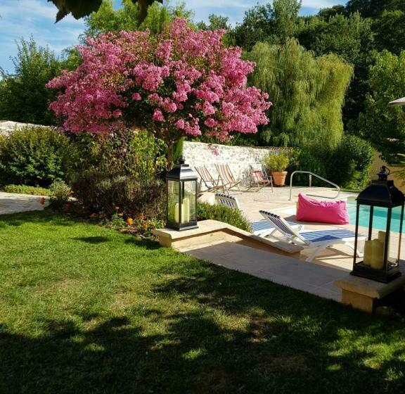 住宿加早餐  Sous Les Remparts