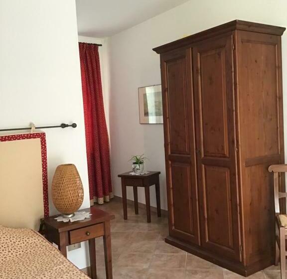 호텔 Agriturismo Cascina Barin