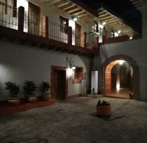 هتل Hacienda Encantada