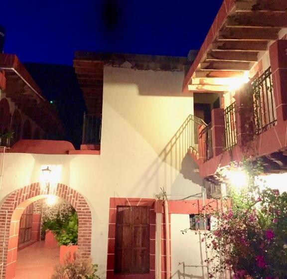 هتل Hacienda Encantada