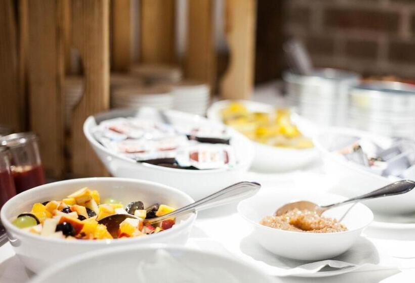 בית מלון כפרי Project June   Ehemals Landgasthof Jüterbog