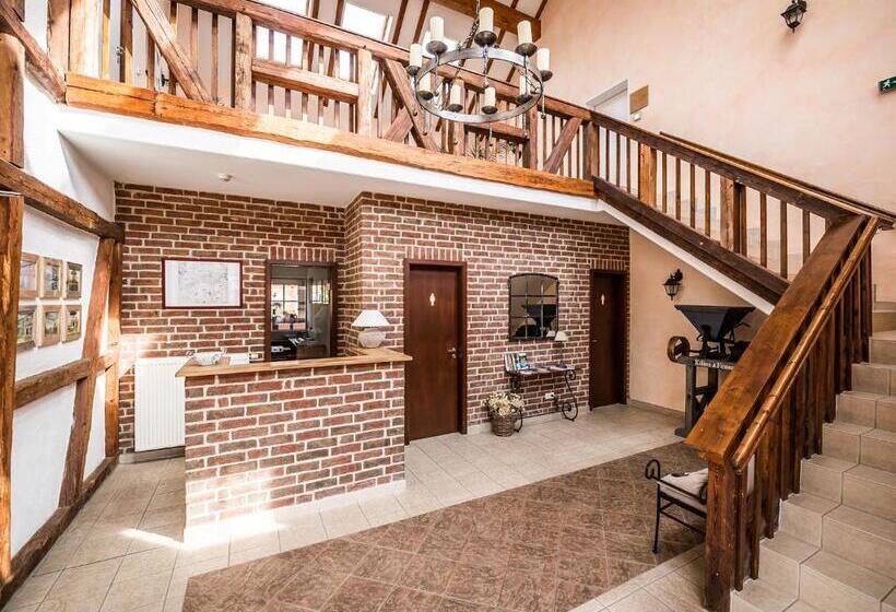 בית מלון כפרי Project June   Ehemals Landgasthof Jüterbog