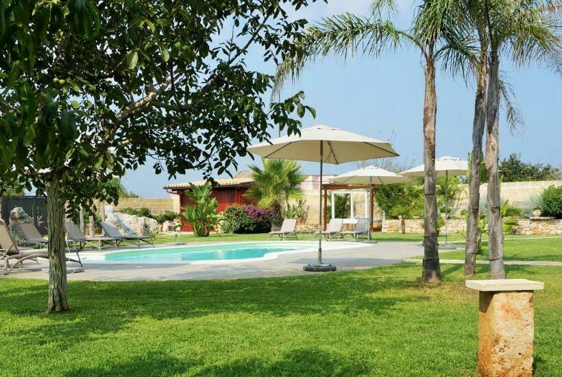 بنسيون Masseria Prontera With Pool