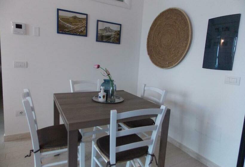 تختخواب و صبحانه La Terrazza Di Archimede