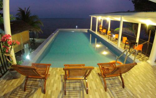 فندق Fx 72 Beach Resort