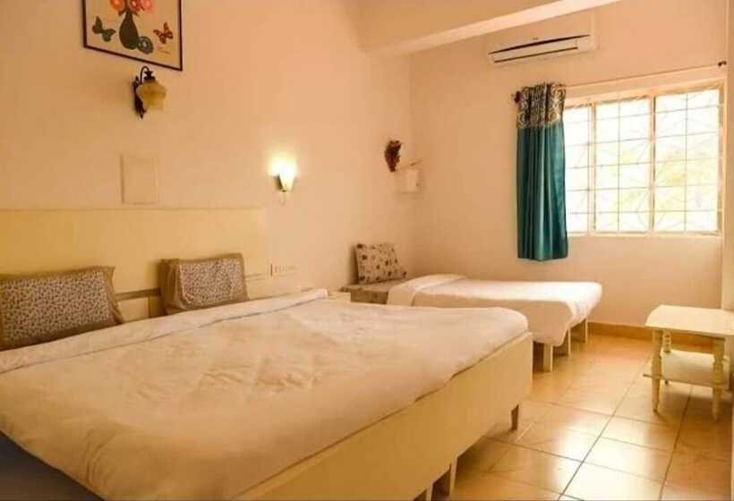 Holiday Beach Resort