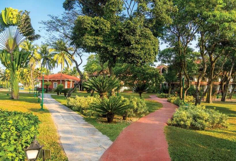 هتل Caravela Beach Resort