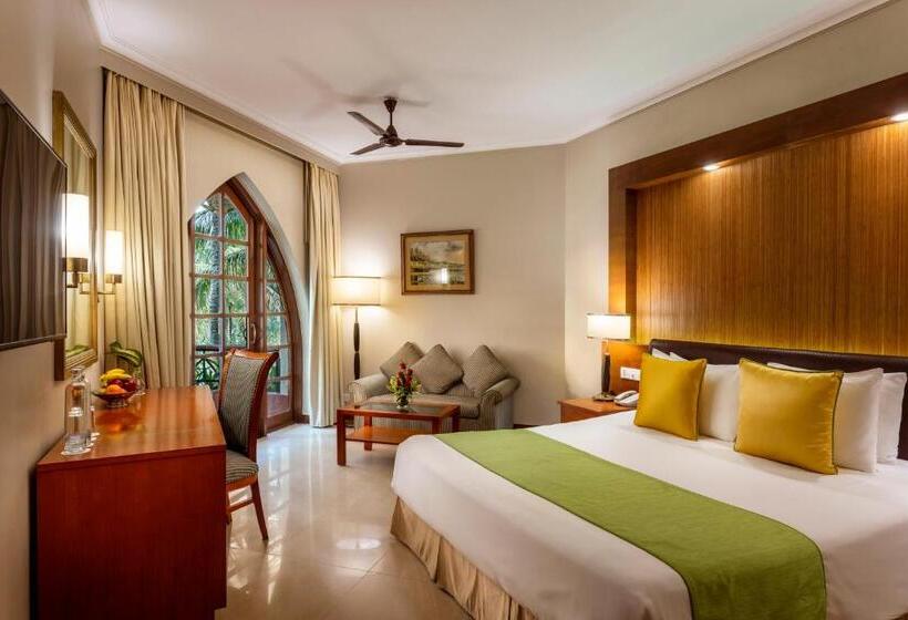 هتل Caravela Beach Resort