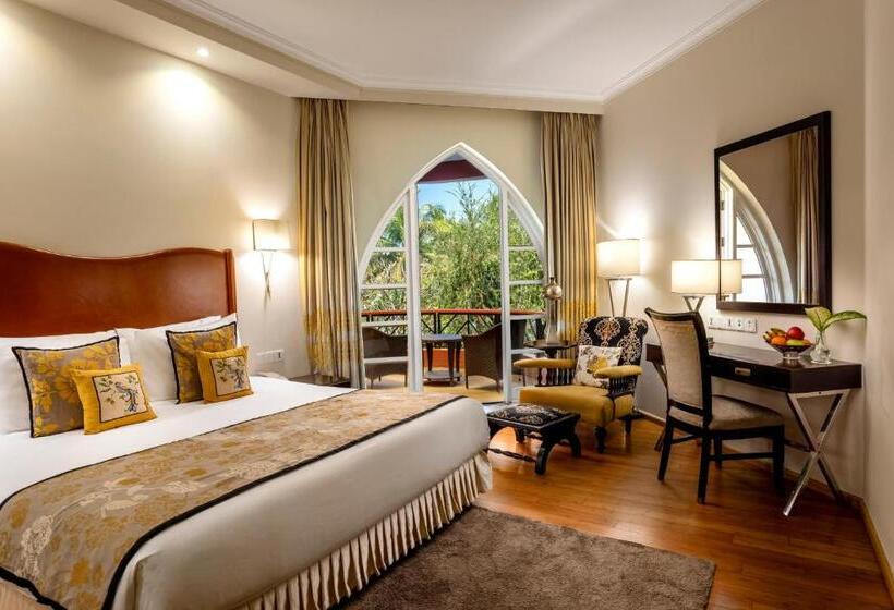 هتل Caravela Beach Resort