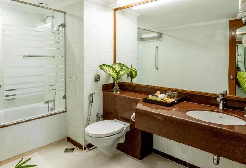 هتل Caravela Beach Resort