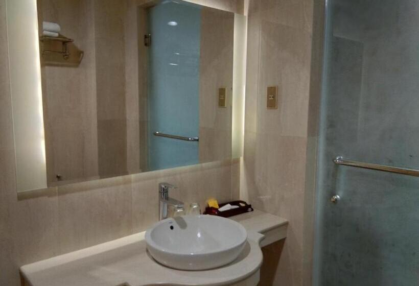 هتل Indah Palace Yogyakarta