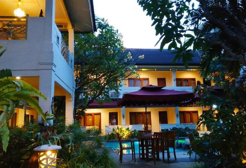 هتل Indah Palace Yogyakarta