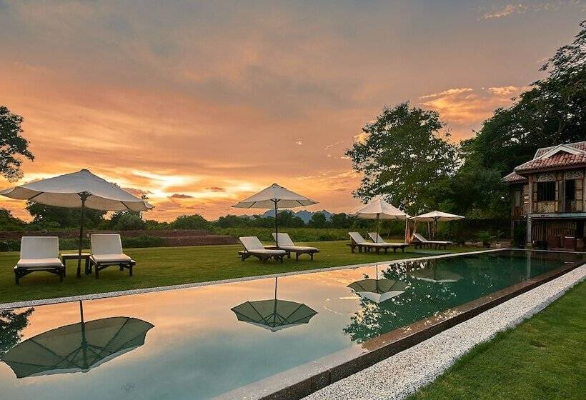 هتل Temple Tree Resort
