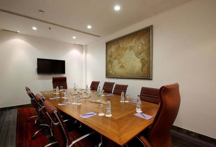 酒店 The Ashtan Sarovar Portico