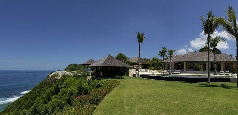 호텔 The Ungasan Clifftop Resort