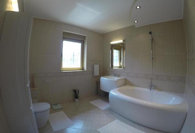 تختخواب و صبحانه Casa Edwin