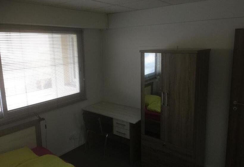 پانسیون Datacom Guest House