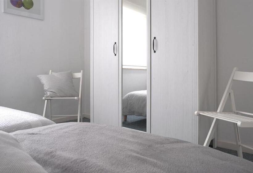 پانسیون Ferienwohnung Speldorf