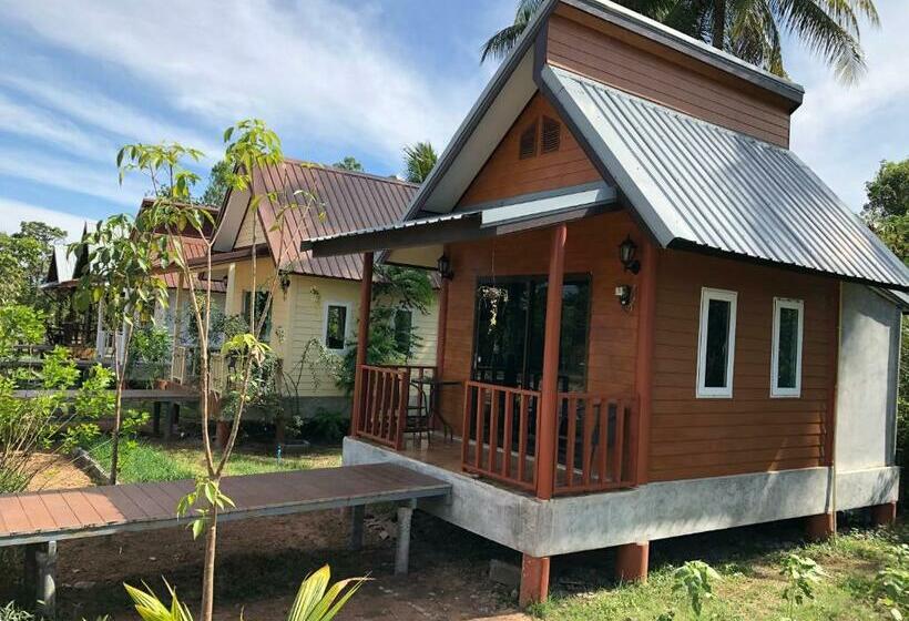 استراحتگاه Baan Thung Home Stay