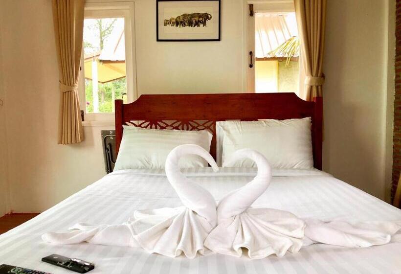 استراحتگاه Baan Thung Home Stay