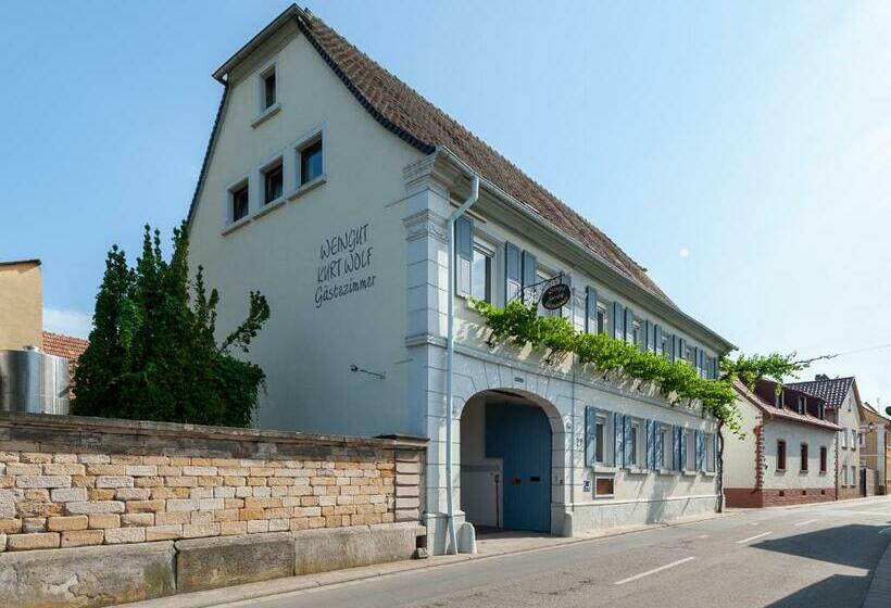 ベッドアンドブレックファースト Gästezimmer Im Weingut Wolf