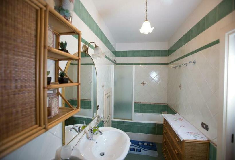 تختخواب و صبحانه La Via Dei Presepi