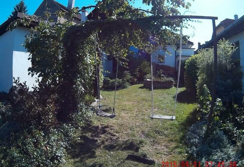 Bed & Breakfast Mikulas Guest House