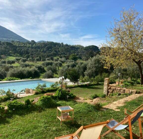 호텔 Agriturismo Is Conchisceddas