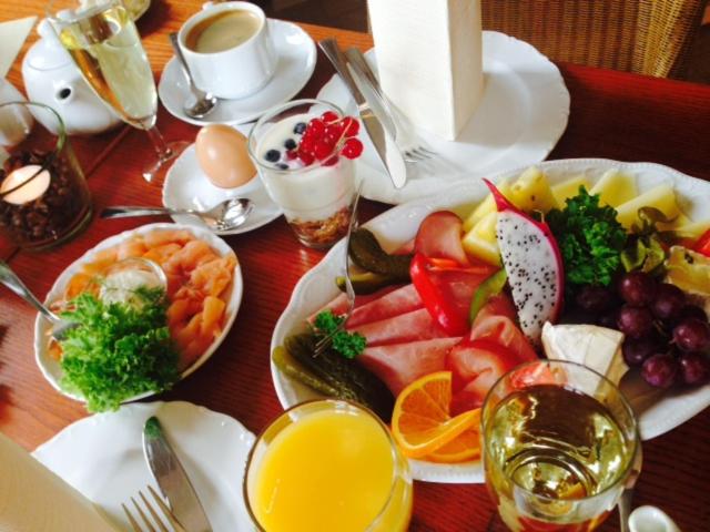 膳宿费 Cafe´seestrasse