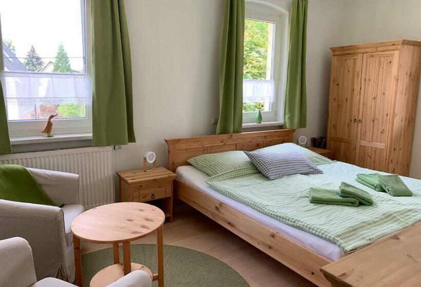 ユースホステル Gasthaus & Pension Zirkelstein